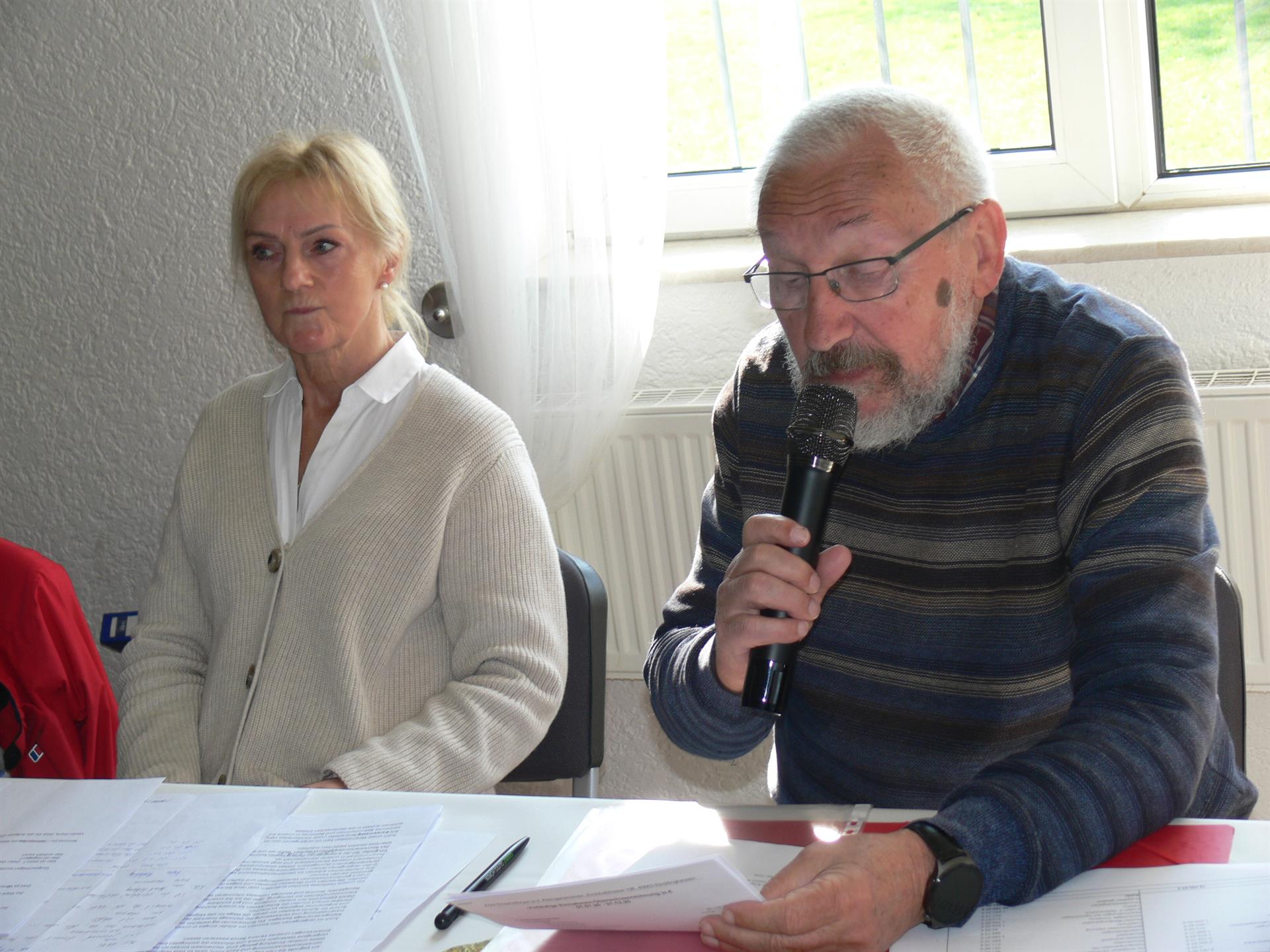 Manfred Loomann zum Vereinskassierer im Kleingärtnerverein "Emscherbruch" wiedergewählt.