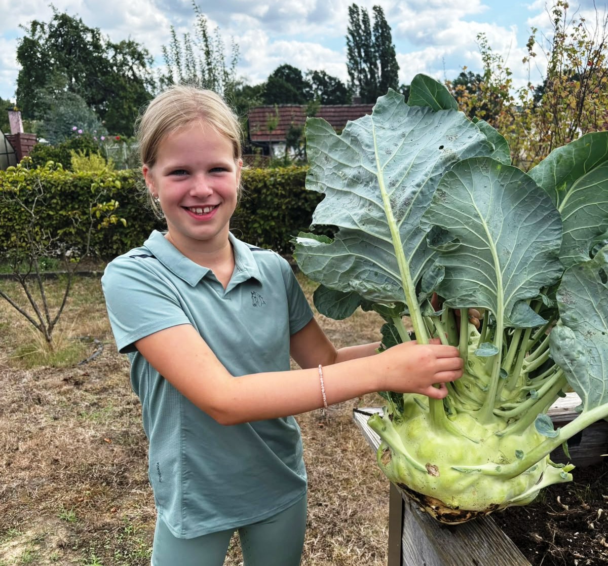 Erntedank, 80 Jahre, und ein Gartenwettbewerb im KgV-Arbeit und Freude. 